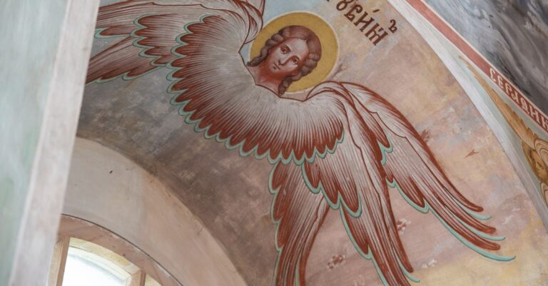 Rugăciune către îngerul păzitor — darul nevăzut al lui Dumnezeu